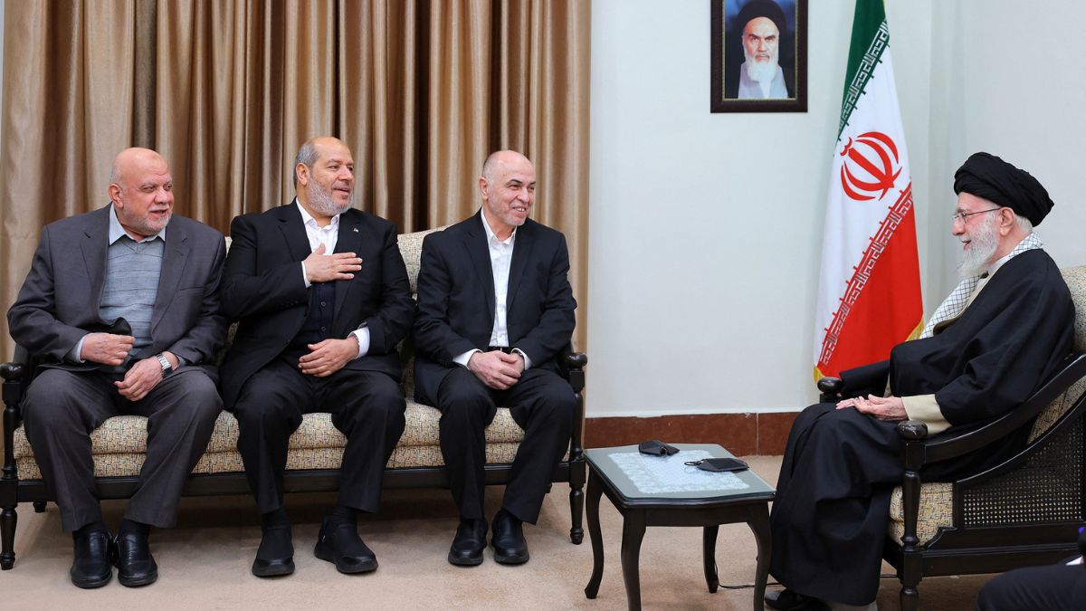 Iran's Supreme Leader Ayatollah Ali Khamenei meets with the head of the Political Council of Hamas, Mohammed Ismail Darwish and senior officials of Hamas, in Tehran, Iran, February 8, 2025. (Photo: Reuters) Iran's Supreme Leader Ayatollah Ali Khamenei meets with the head of the Political Council of Hamas, Mohammed Ismail Darwish and senior officials of Hamas, in Tehran, Iran, February 8, 2025. (Photo: Reuters)