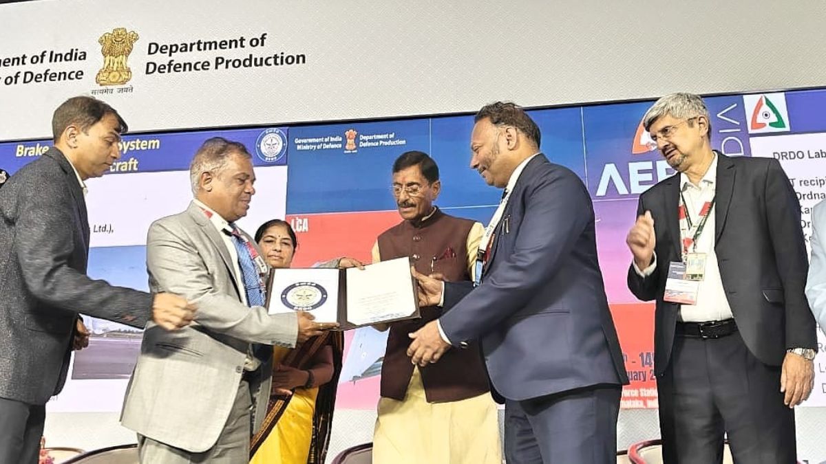 Parachutes for planes: Why is DRDO's tech transfer deal for Su-30 brake system important? Parachutes for planes: Why is DRDO's tech transfer deal for Su-30 brake system important?