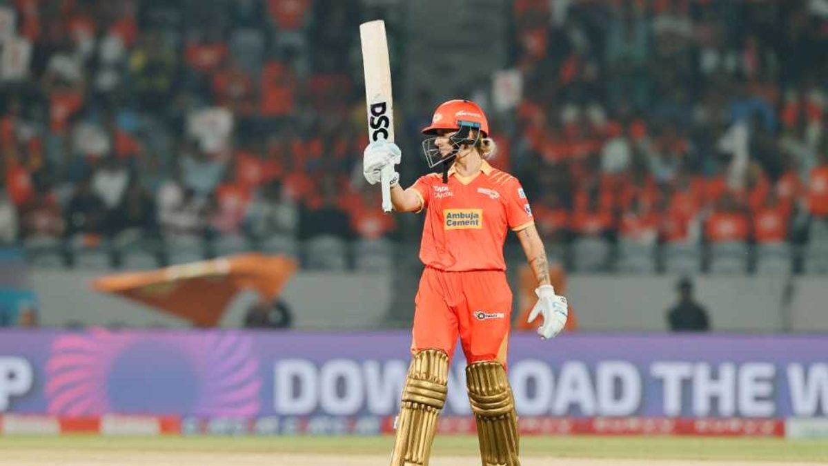 WPL 2025: Gujarat Giants beat UP Warriorz by 6 wickets courtesy of captain Ashleigh Gardner’s all-round show WPL 2025: Gujarat Giants beat UP Warriorz by 6 wickets courtesy of captain Ashleigh Gardner’s all-round show