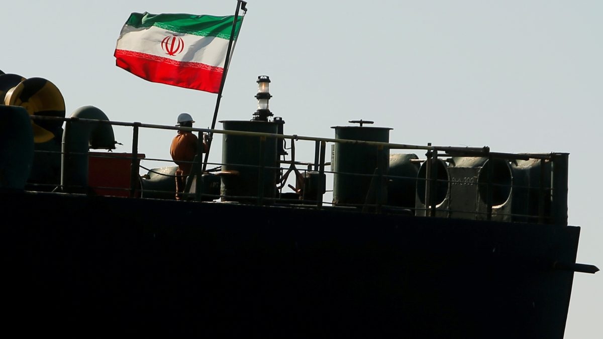 Trump orders ‘maximum economic pressure’ on Iran, seeks to cut oil exports to zero