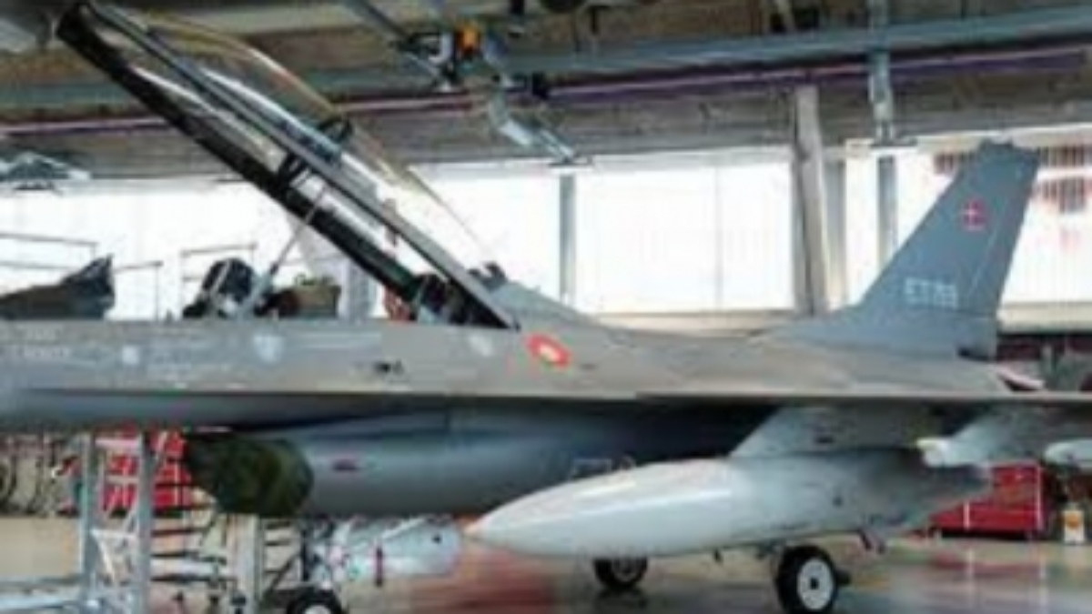Ukraine receives F-16s from Netherlands, first Mirage jets from France Ukraine receives F-16s from Netherlands, first Mirage jets from France
