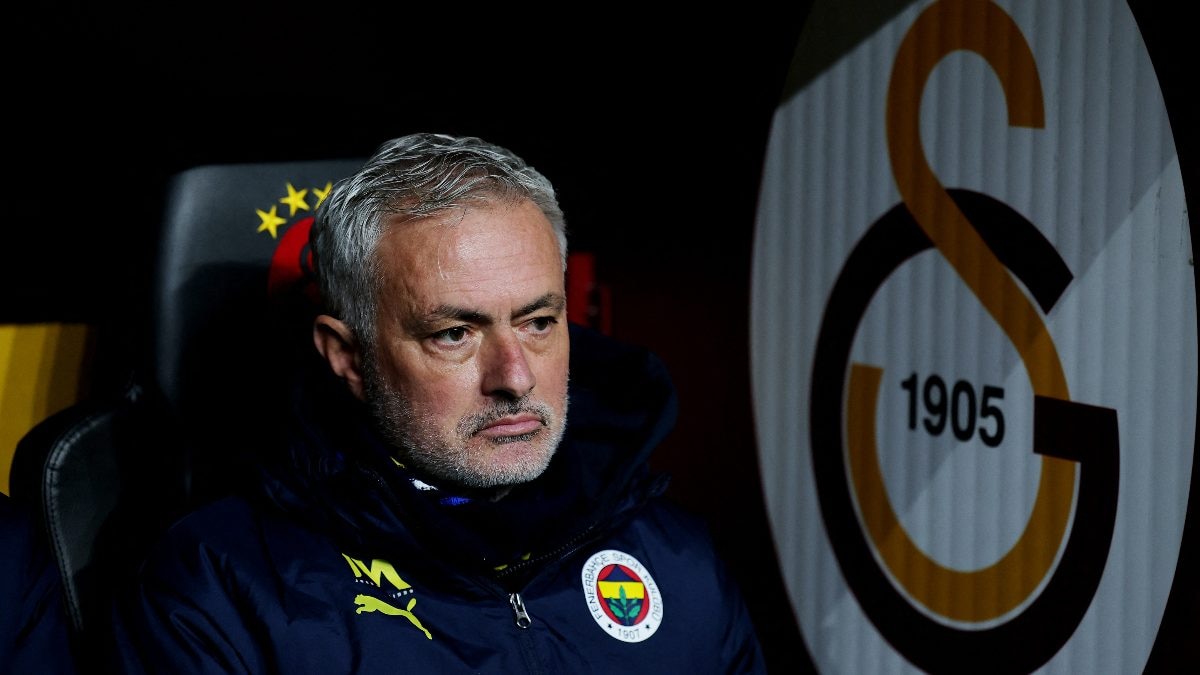 Jose Mourinho accused of racism by Galatasaray as Portuguese manager continues criticism against Turkish referees