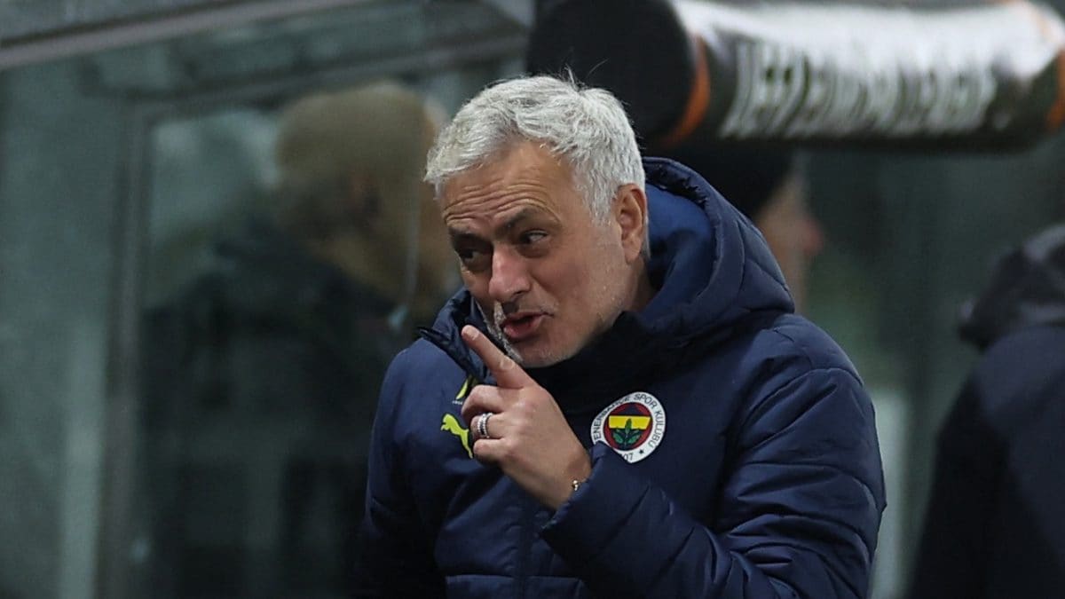 Jose Mourinho handed four-match ban for 'monkeys' comment after Fenerbahce vs Galatasaray clash