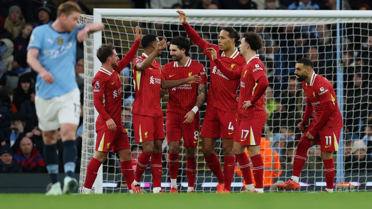 Liverpool defeat Manchester City 2-0, open up massive 11-point lead at the top of Premier League table Liverpool defeat Manchester City 2-0, open up massive 11-point lead at the top of Premier League table