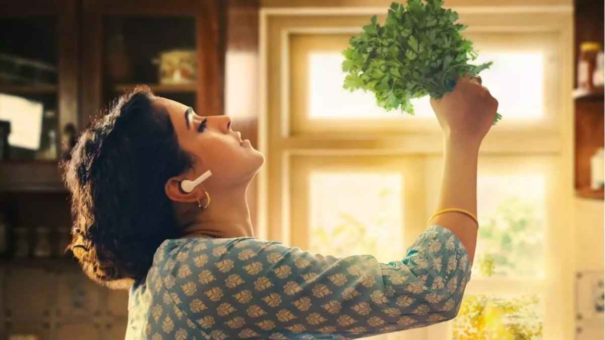 Sanya Malhotra's Mrs movie review: Melodramatic, outdated & forgettable affair Sanya Malhotra's Mrs movie review: Melodramatic, outdated & forgettable affair