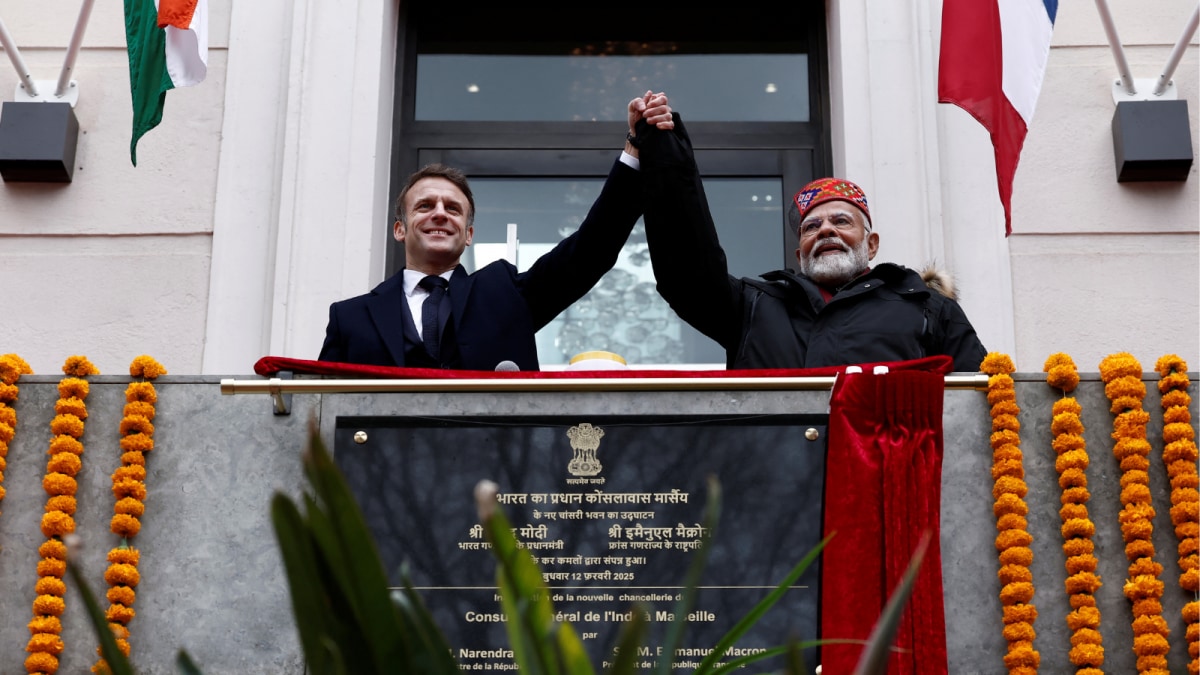 Watch | Crowd chants ‘Modi Modi’ as Macron and Modi inaugurate Indian consulate in France’s Marseille Watch | Crowd chants ‘Modi Modi’ as Macron and Modi inaugurate Indian consulate in France’s Marseille