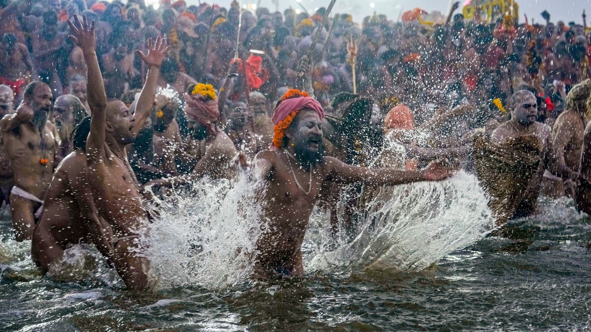 Maha Kumbh concludes as sea of devotees flock for final 'snan' on Mahashivratri