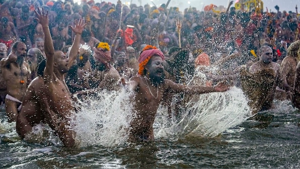 Maha Kumbh concludes as sea of devotees flock for final 'snan' on Mahashivratri