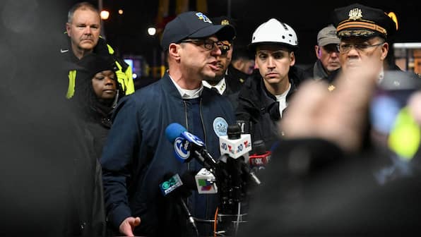 At least seven dead, 19 injured in Philadelphia plane crash