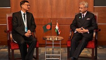 External Affairs Minister S. Jaishankar and Bangladesh’s Foreign Affairs Advisor Touhid Hossain. Image/X/@DrSJaishankar
