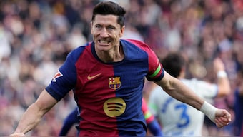 Robert Lewandowski scored the only goal as Barcelona beat Alaves. Image: Reuters