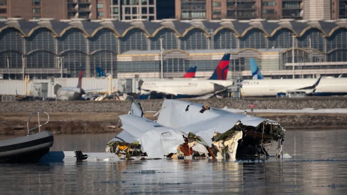 DC plane crash: Two airport workers arrested for 'leaking' horrific collision videos