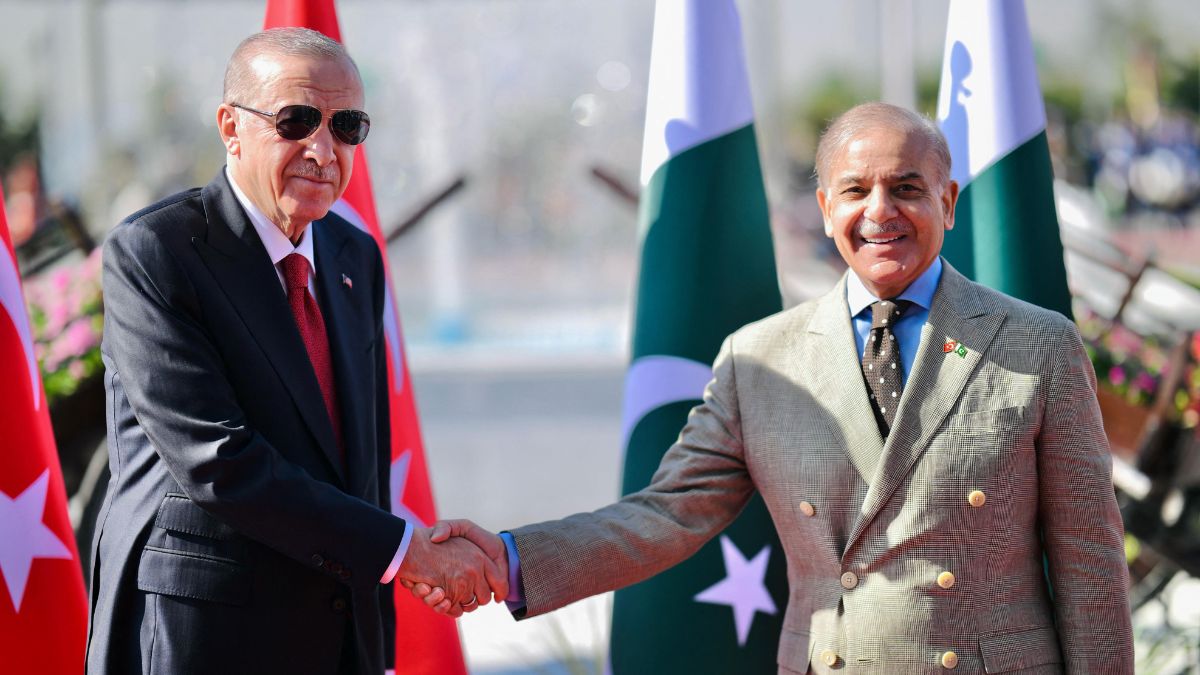 Erdogan visit: Pakistan goes all out with fighter jet salute, lineup of ministers Erdogan visit: Pakistan goes all out with fighter jet salute, lineup of ministers