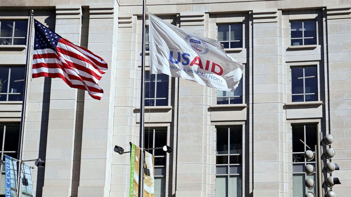 Thousands of USAID staff sacked in Doge drive or sent on leave get 15 minutes to clear their desks