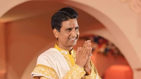 ‘My wife cried:’ Former AAP leader Kumar Vishwas quips at party’s defeat in Delhi elections