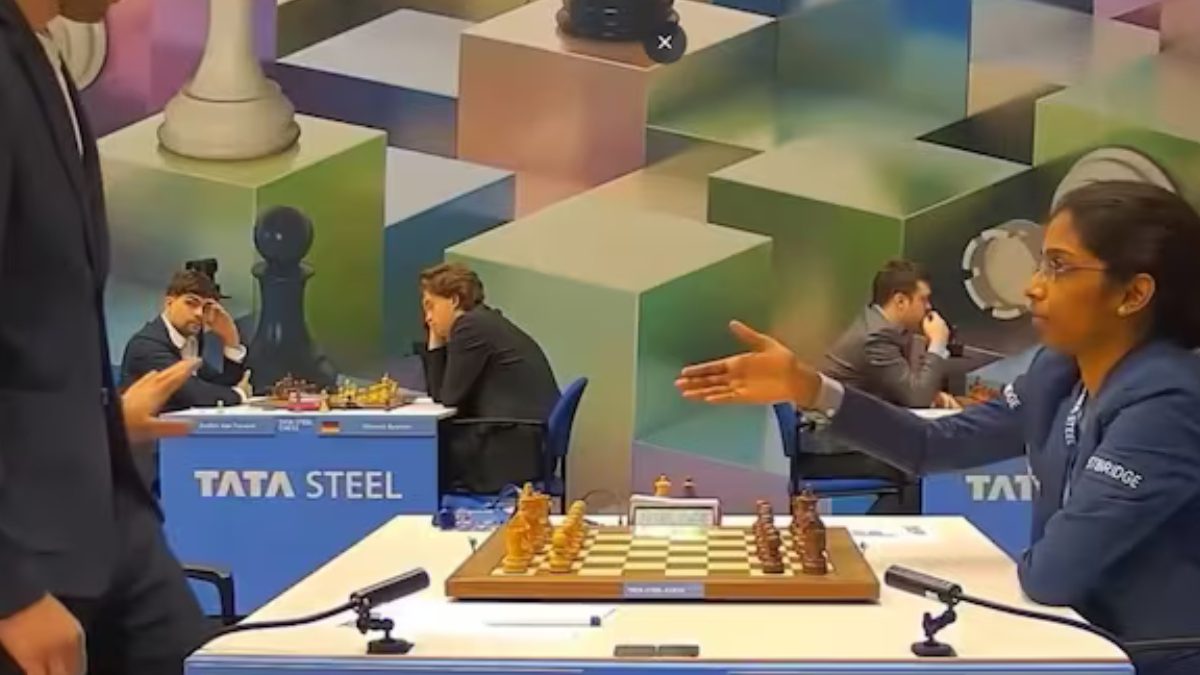 Nodirbek Yakubboev refused to shake hands with R Vaishali during a match at Tata Steel Chess 2025 in January. Image: X screengrab
Nodirbek Yakubboev refused to shake hands with R Vaishali during a match at Tata Steel Chess 2025 in January. Image: X screengrab