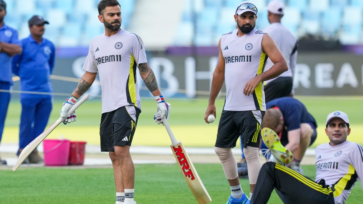 With senior players like Virat Kohli and Rohit Sharma in their twilight, Anil Kumble feels Team India is set for a transition. Image: PTI
With senior players like Virat Kohli and Rohit Sharma in their twilight, Anil Kumble feels Team India is set for a transition. Image: PTI