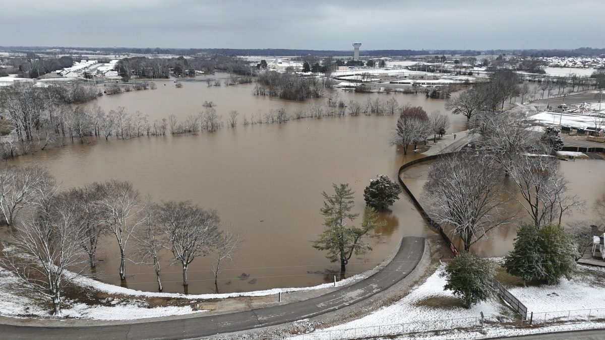 ‘Life-threatening cold in US’: 10 dead in Kentucky floods, polar vortex goes deeper into America