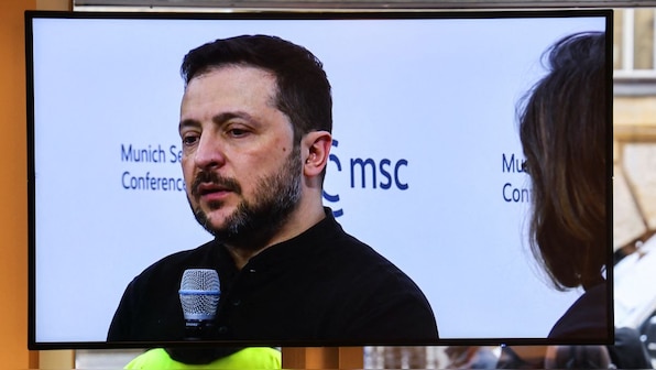 What is the 'Army of Europe' that Zelenskyy is proposing as US changes stance on Russia-Ukraine war?