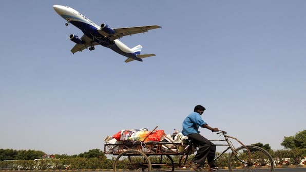 Is India set to get its first airport built on an artificial island near Mumbai?