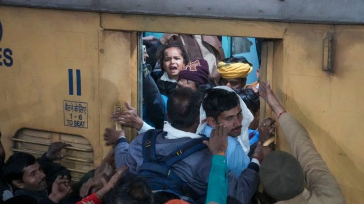 Heavy rush of passengers to catch a train for Prayagraj's Mahakumbh, at the New Delhi railway station, Saturday, Feb. 15, 2025. (Source: PTI) Heavy rush of passengers to catch a train for Prayagraj's Mahakumbh, at the New Delhi railway station, Saturday, Feb. 15, 2025. (Source: PTI)