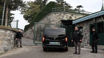 A vehicle carrying the Russian delagation arrives at the residence of the U.S. Consul General in Istanbul, Turkey, February 27, 2025. Source: Reuters