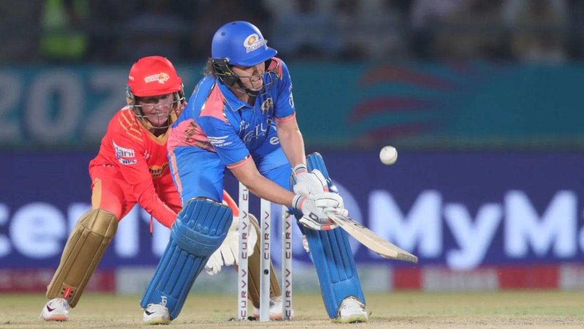 WPL 2025: All-round show from Nat Sciver-Brunt helps Mumbai Indians beat Gujarat Giants by 5 wickets WPL 2025: All-round show from Nat Sciver-Brunt helps Mumbai Indians beat Gujarat Giants by 5 wickets