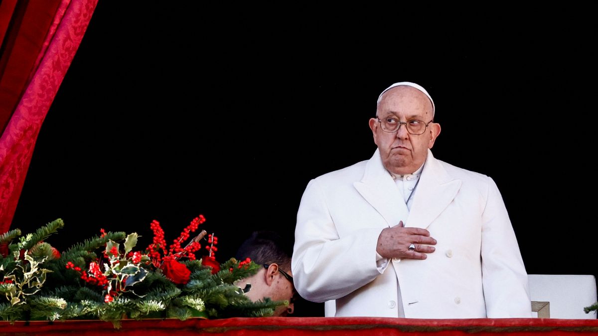Pope Francis delivers his traditional Christmas Day Urbi et Orbi speech to the city and the world from the main balcony of St. Peter's Basilica at the Vatican, December 25. File photo/Reuters Pope Francis delivers his traditional Christmas Day Urbi et Orbi speech to the city and the world from the main balcony of St. Peter's Basilica at the Vatican, December 25. File photo/Reuters
