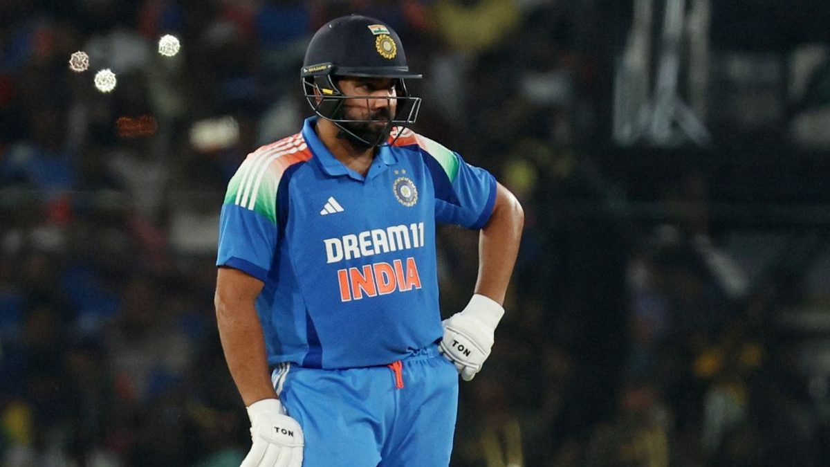 IND vs ENG 2nd ODI: Rohit Sharma returns to form with gritty half-century in Cuttack IND vs ENG 2nd ODI: Rohit Sharma returns to form with gritty half-century in Cuttack