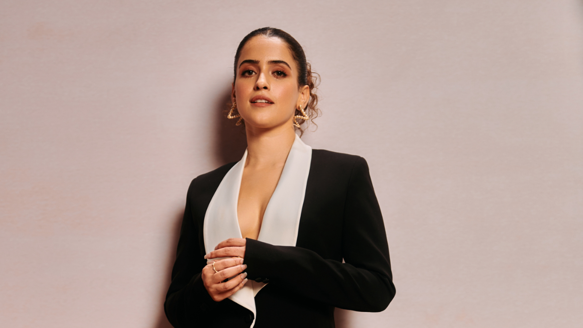 EXCLUSIVE | Sanya Malhotra: 'My father apologised to my mother after watching my film, I knew working with Shah Rukh Khan in Jawan would be...' EXCLUSIVE | Sanya Malhotra: 'My father apologised to my mother after watching my film, I knew working with Shah Rukh Khan in Jawan would be...'