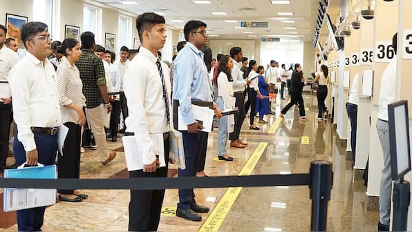 US stops scheduling visa appointments for foreign students amid plans of social media screening