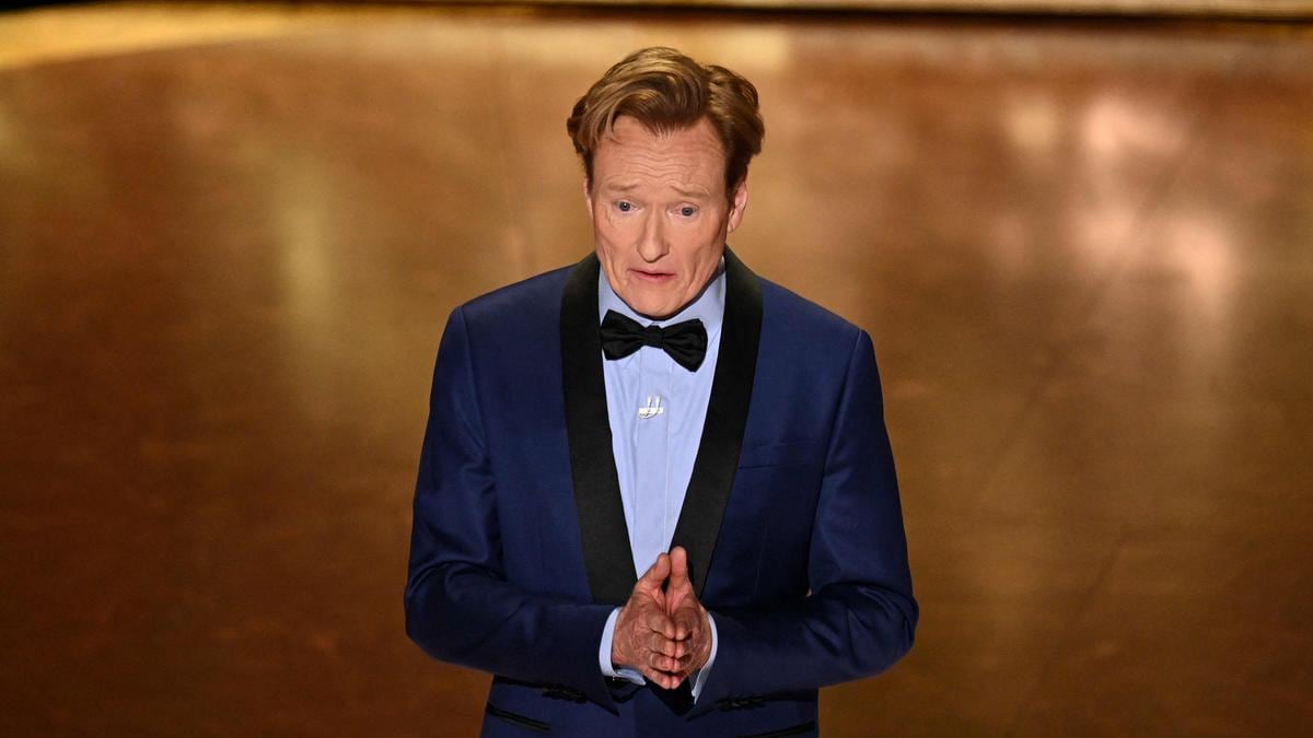 'Namaskar': Conan O'Brien greets Indian audiences in Hindi at Oscars 2025, takes a dig at Donald Trump