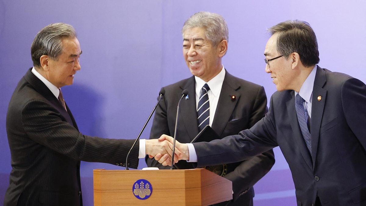 Japan, China, South Korea pledge to strengthen cooperation amid global uncertainty Japan, China, South Korea pledge to strengthen cooperation amid global uncertainty
