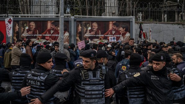 Turkey cracks down on protests, arrests jailed mayor's lawyer and journalists