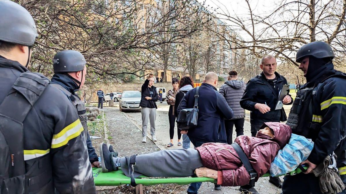 This handout photograph taken and released by the Ukrainian Emergency Service on March 29, 2025 shows Ukrainian rescuers evacuating an injured woman on a stretcher following a missile attack in Kryvyi Rig, amid the Russian invasion of Ukraine. AFP This handout photograph taken and released by the Ukrainian Emergency Service on March 29, 2025 shows Ukrainian rescuers evacuating an injured woman on a stretcher following a missile attack in Kryvyi Rig, amid the Russian invasion of Ukraine. AFP