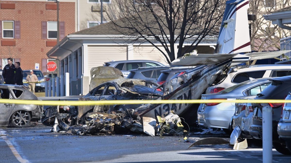 Five survive as plane crashes and catches fire near Pennsylvania airport