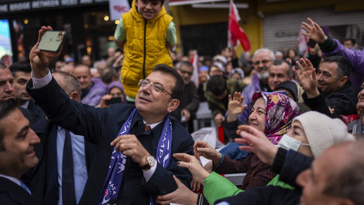 Istanbul mayor Imamoglu detained amidst political purge in Turkey Istanbul mayor Imamoglu detained amidst political purge in Turkey