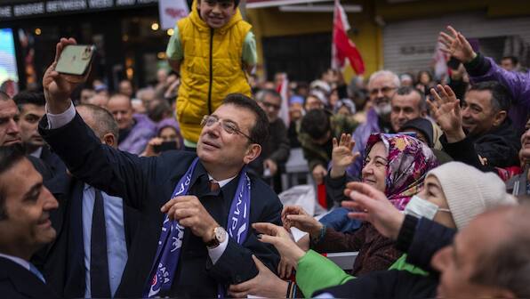 Istanbul mayor Imamoglu detained amidst political purge in Turkey