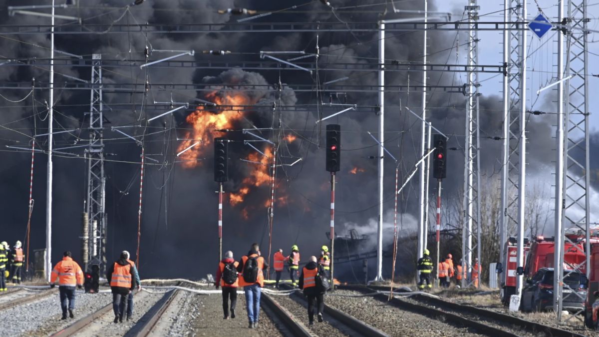 Czech region declares state of emergency after 'world's largest' benzene contamination Czech region declares state of emergency after 'world's largest' benzene contamination