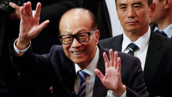 Why is China freezing deals with Li Ka-shing’s firms after his Panama port sale plan?
