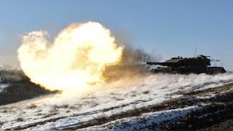 Servicemen of the 44th Separate Mechanised Brigade of the Armed Forces of Ukraine fire a Leopard 1A5 tank during a training, amid Russia's attack on Ukraine, in Zaporizhzhia region, Ukraine, on February 5, 2025.  Reuters File 