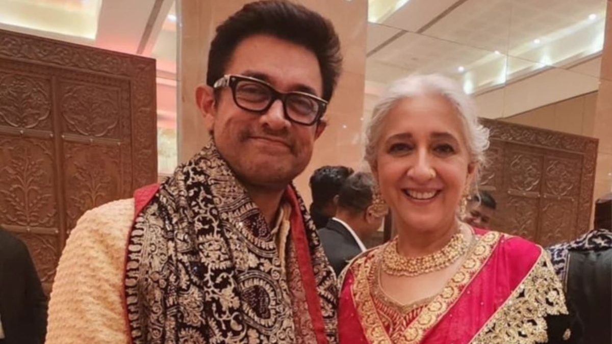 Aamir Khan's sister & Shah Rukh Khan's Pathaan costar Nikhat reacts to his relationship with Gauri Spratt: 'I am very...' Aamir Khan's sister & Shah Rukh Khan's Pathaan costar Nikhat reacts to his relationship with Gauri Spratt: 'I am very...'