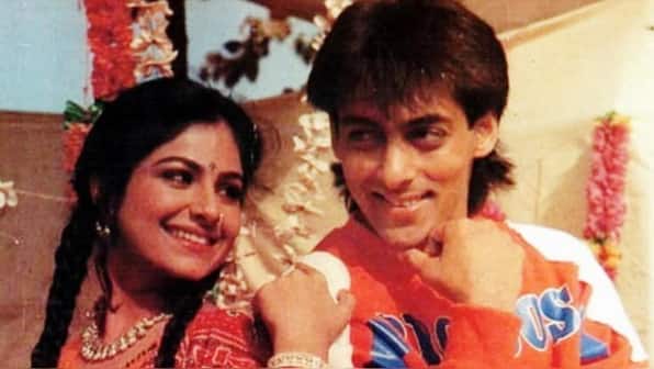 Ayesha Jhulka recalls how Salman Khan saved her life during Kurbaan shooting: 'He pulled me off track as a train...'
