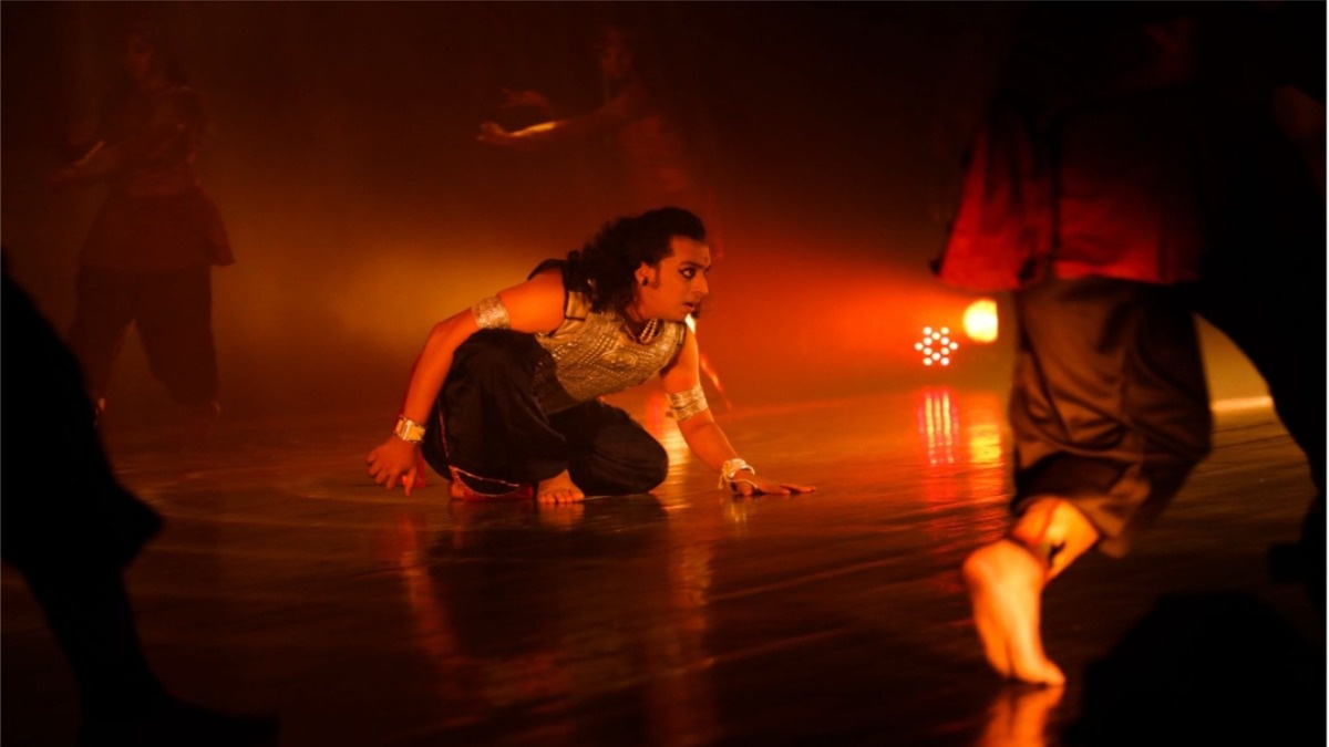 Mumbai loves old stories retold in theatre style Mumbai loves old stories retold in theatre style