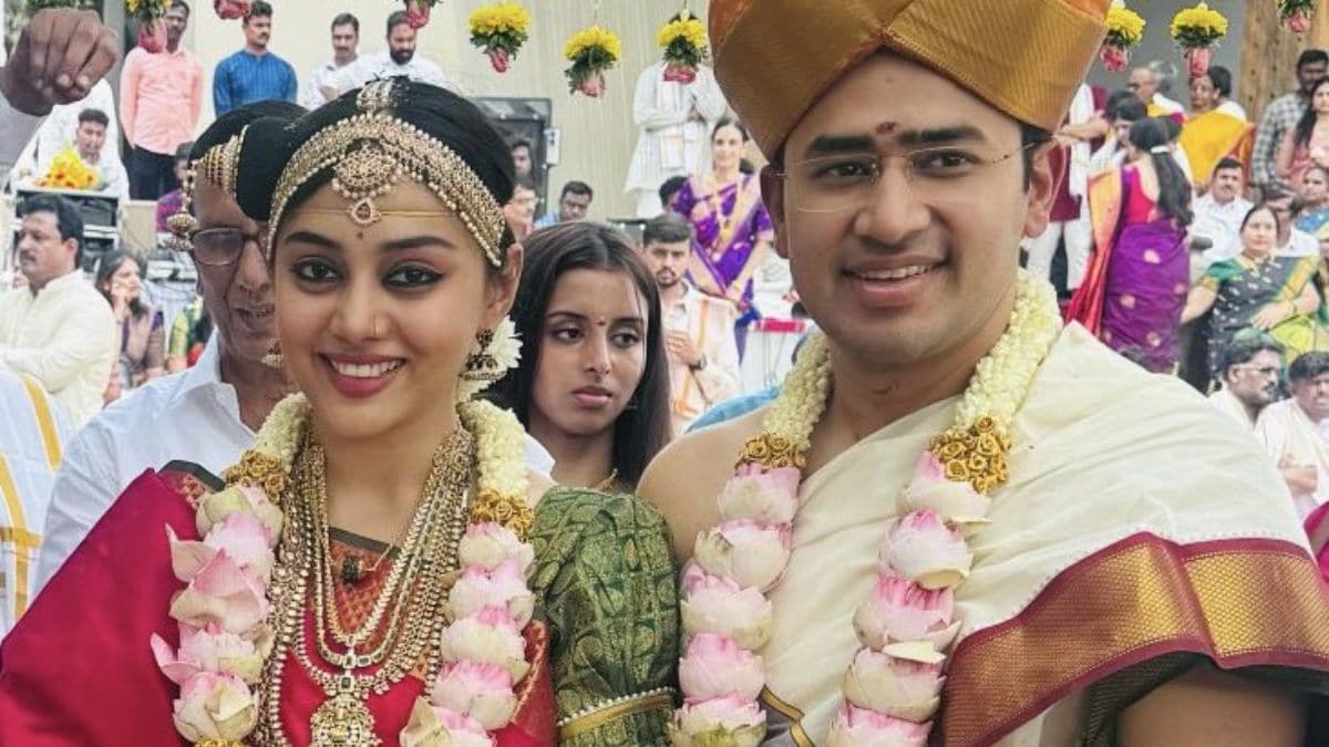 BJP MP Tejasvi Surya gets hitched to a 'Ponniyin Selvan' singer. Who is Sivasri Skandaprasad?