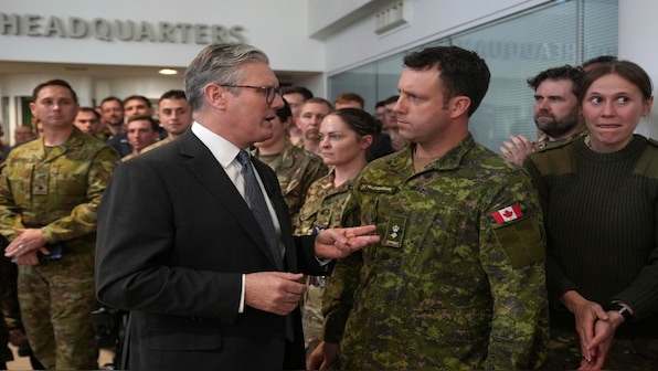 Plans for guaranteeing Ukraine truce 'coming together', says Starmer after military leaders' meet in London