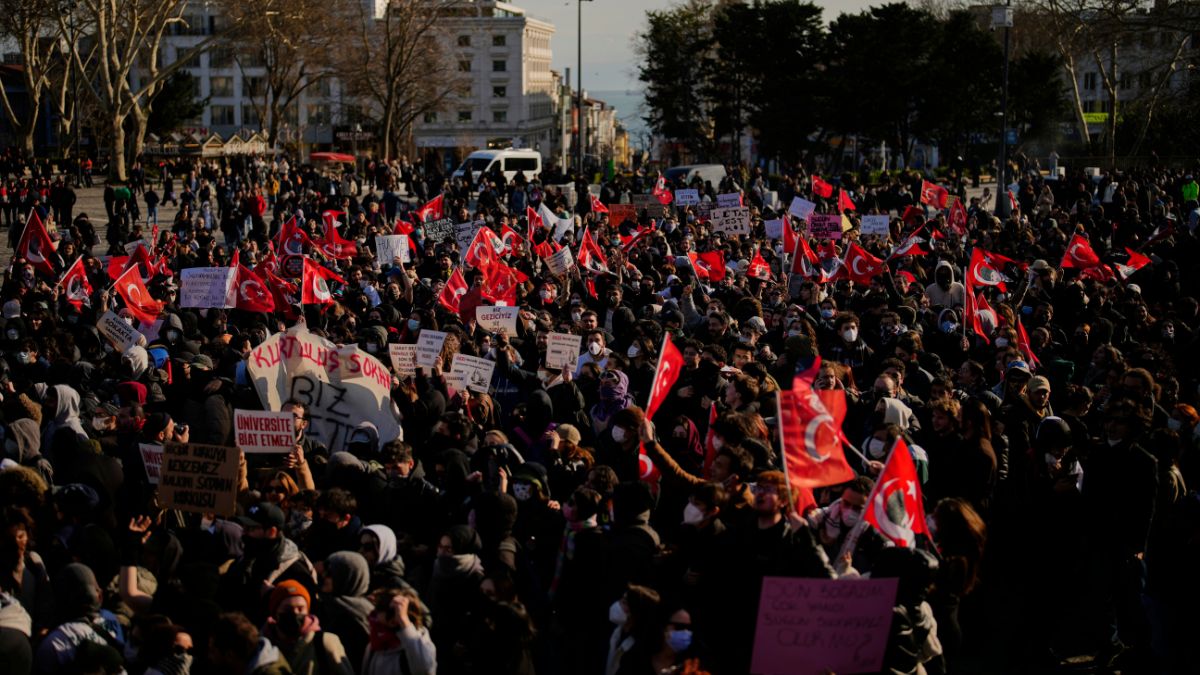 University students protest against the arrest of Istanbul's Mayor Ekrem Imamoglu, in Istanbul, Turkey, March 21, 2025. File Image/AP University students protest against the arrest of Istanbul's Mayor Ekrem Imamoglu, in Istanbul, Turkey, March 21, 2025. File Image/AP