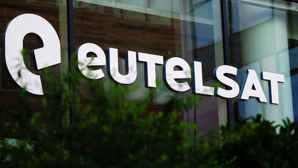 What happens if Ukraine loses access to Starlink? Can Europe’s Eutelsat replace it?