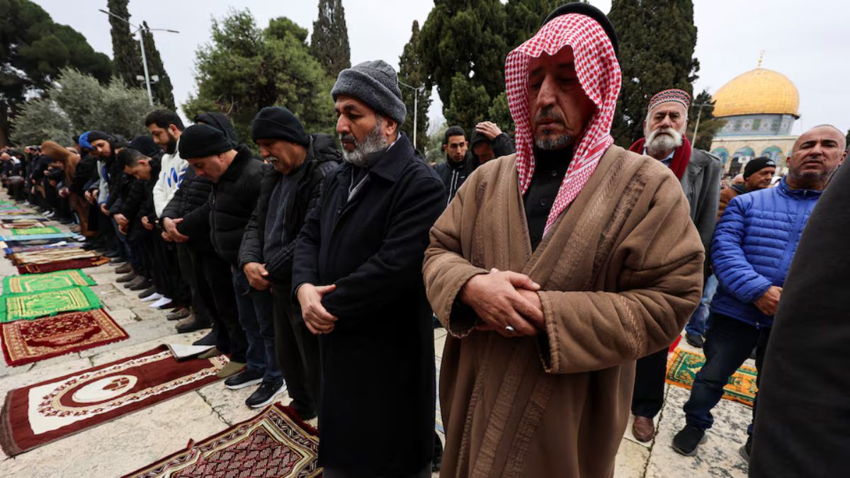 Muslim worshippers attend the first Friday prayers of Ramadan, in Al-Aqsa compound, also known to Jews as Temple Mount, in Jerusalem's Old City, March 7, 2025. REUTERS Muslim worshippers attend the first Friday prayers of Ramadan, in Al-Aqsa compound, also known to Jews as Temple Mount, in Jerusalem's Old City, March 7, 2025. REUTERS