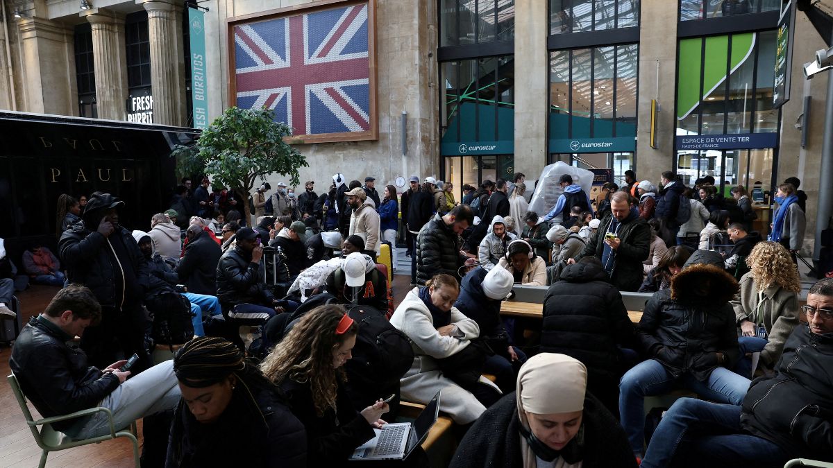 Passengers wait inside the departure hall of a train station, France. Reuters/File Photo
Passengers wait inside the departure hall of a train station, France. Reuters/File Photo